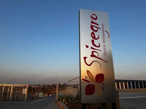 Spicegro — vehicle & corporate branding by The Cube SA