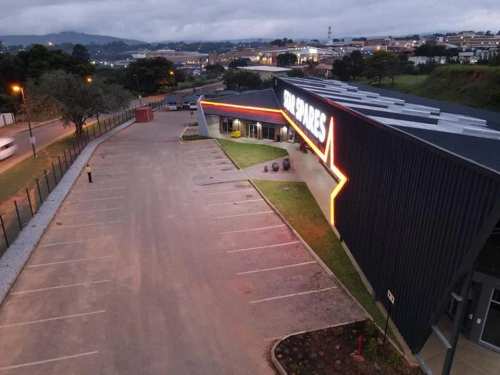 Star Spares — vehicle & corporate branding by The Cube SA
